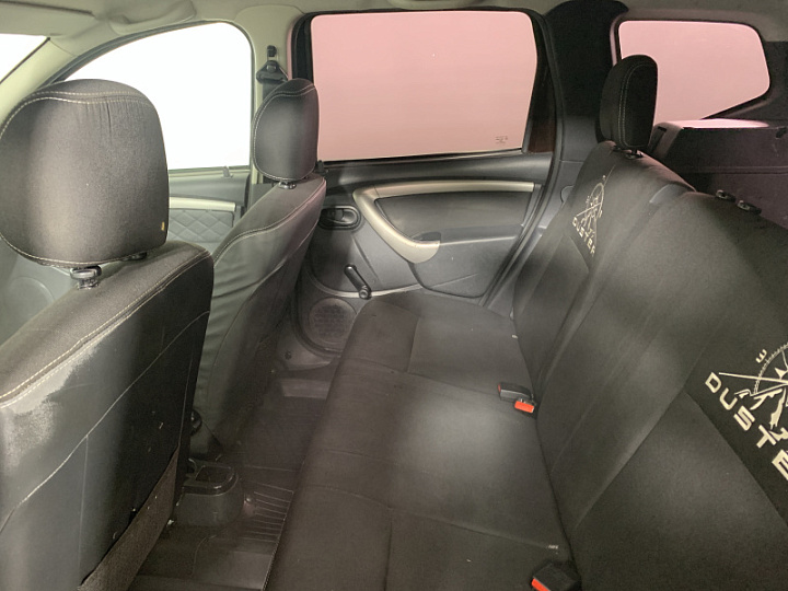 RENAULT Duster 1.6, 2014 года, Механика, Темно-Коричневый