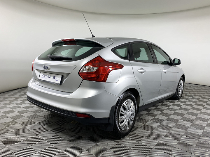FORD Focus 1.6, 2014 года, Робот, Серебристый