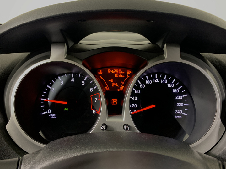 NISSAN Juke 1.6, 2014 года, Вариатор, БЕЛЫЙ