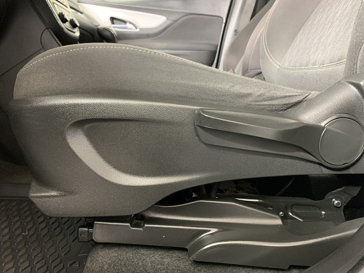 OPEL Mokka 1.8, 2014 года, Механика, БЕЛЫЙ