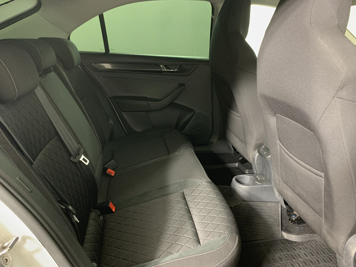 SKODA Rapid 1.6, 2021 года, Автоматическая, БЕЛЫЙ