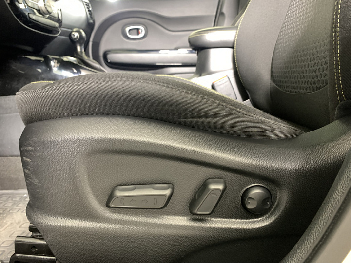 KIA Soul 1.6, 2015 года, Автоматическая, Бежевый