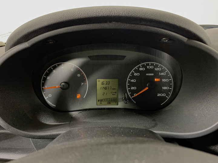 Lada Granta 1.6, 2014 года, Механика, Серебристый