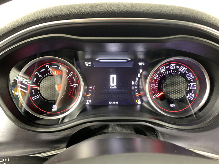 DODGE Challenger 3.6, 2017 года, Автоматическая, СЕРЫЙ