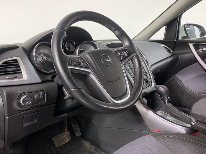 OPEL Astra 1.4, 2013 года, Автоматическая, БЕЛЫЙ