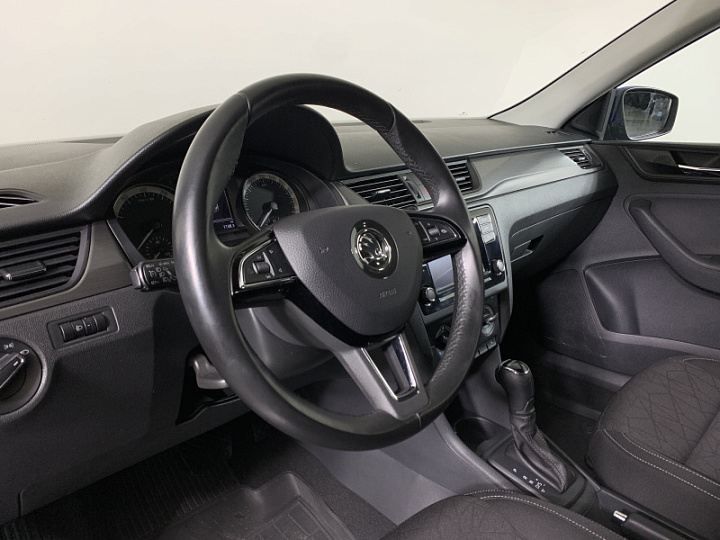 SKODA Rapid 1.6, 2019 года, Автоматическая, ЯРКО-СИНИЙ