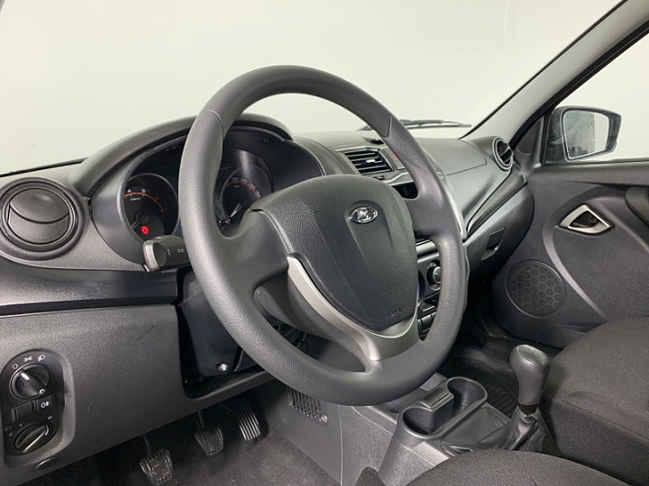 Lada Granta 1.6, 2022 года, Механика, ЧЕРНЫЙ