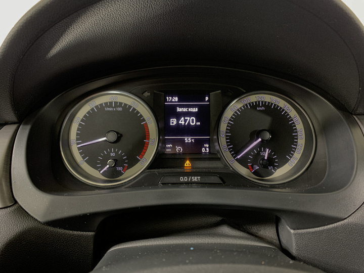 SKODA Rapid 1.6, 2018 года, Автоматическая, ЗЕЛЕНЫЙ