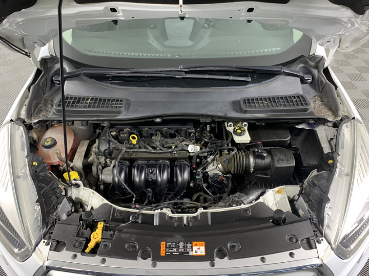 FORD Kuga 2.5, 2017 года, Автоматическая, БЕЛЫЙ