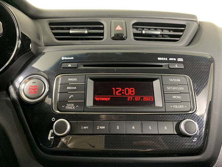 KIA Rio 1.6, 2015 года, Автоматическая, БЕЛЫЙ