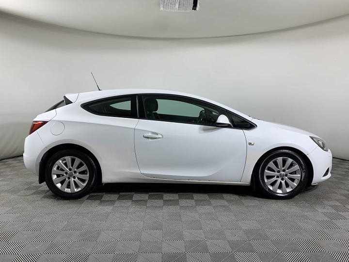 Opel Astra 1.8, 2012 года, Механика, Белый