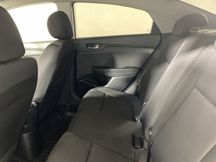 Hyundai Solaris 1.6, 2018 года, Автоматическая, белый