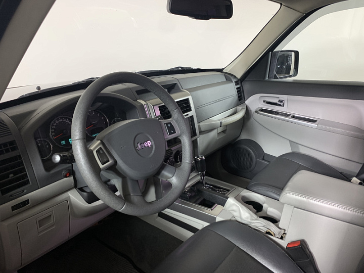 Jeep Cherokee 3.7, 2008 года, Автоматическая, Красный