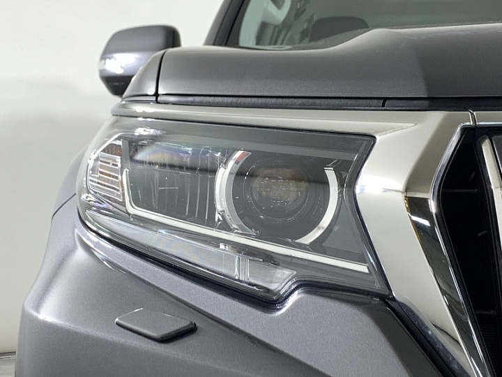 TOYOTA Land Cruiser Prado 2.8, 2017 года, Автоматическая, СЕРЫЙ