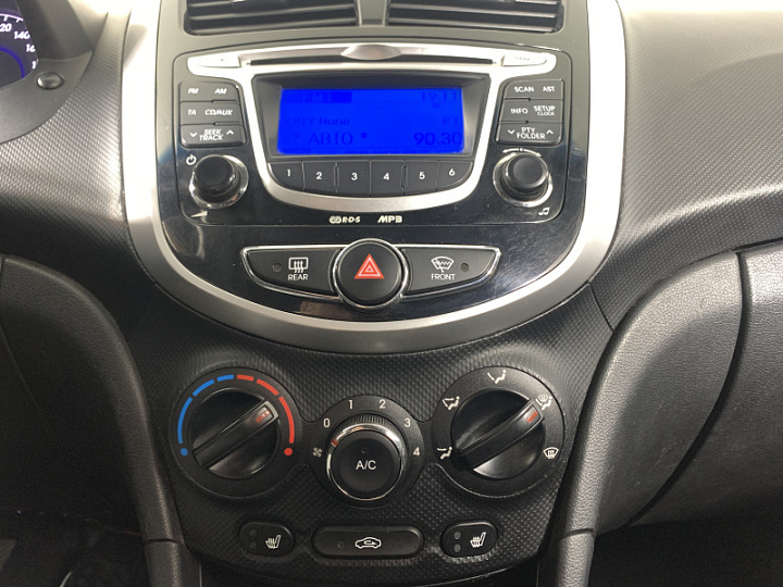 HYUNDAI Solaris 1.4, 2011 года, Механика, Серо-голубой