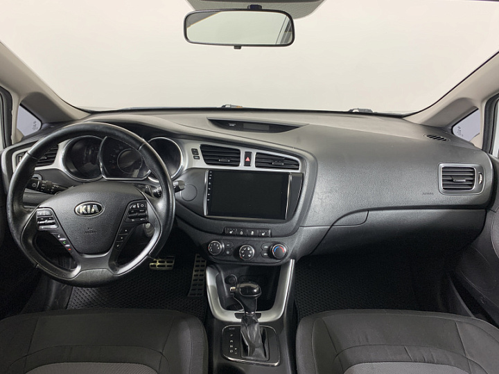 KIA Ceed 1.6, 2013 года, Автоматическая, Серебристый