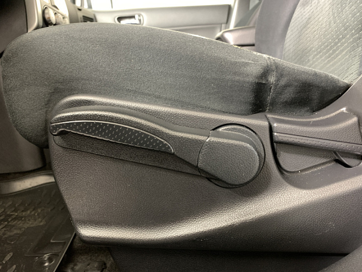 NISSAN X-Trail 2, 2012 года, Механика, Серебристый