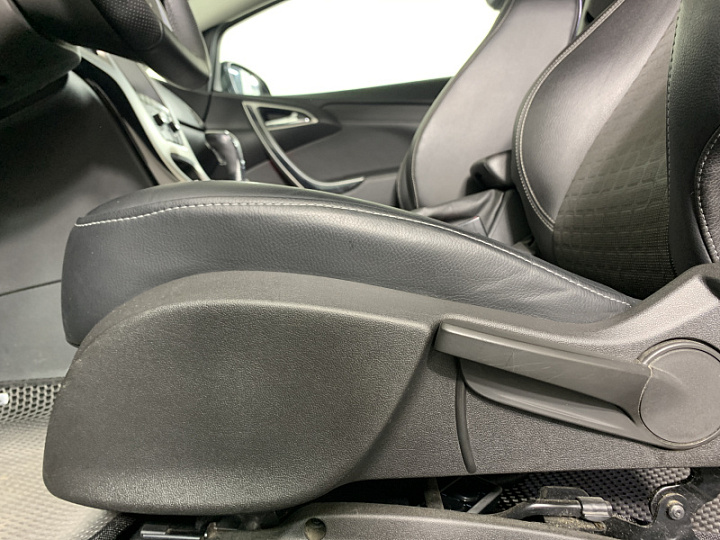 OPEL Astra 1.4, 2012 года, Автоматическая, ЧЕРНЫЙ