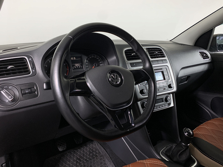 VOLKSWAGEN Polo 1.6, 2016 года, Механика, КОРИЧНЕВЫЙ