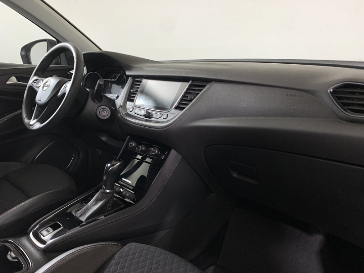 Opel Grandland X 1.6, 2018 года, Автоматическая, ЧЕРНЫЙ