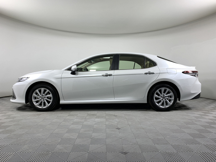 TOYOTA Camry 2.5, 2022 года, Автоматическая, БЕЛЫЙ