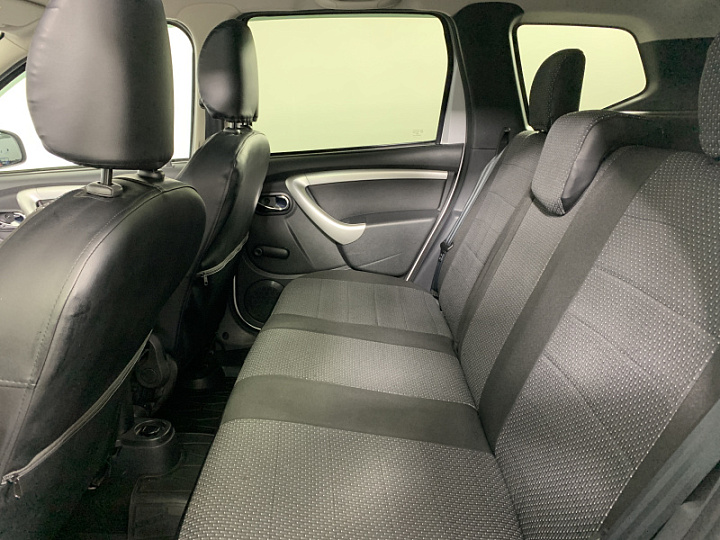 NISSAN Terrano 1.6, 2019 года, Механика, Серебристый