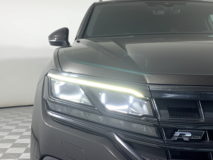 VOLKSWAGEN Touareg 3, 2019 года, Автоматическая, КОРИЧНЕВЫЙ