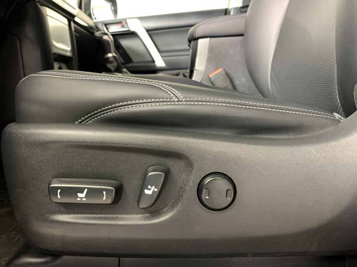 TOYOTA Land Cruiser Prado 2.7, 2018 года, Автоматическая, ЧЕРНЫЙ