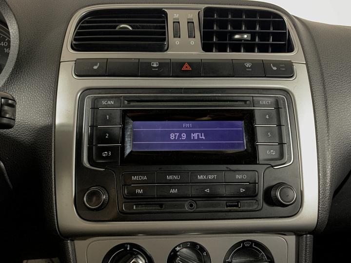 VOLKSWAGEN Polo 1.6, 2013 года, Автоматическая, ЧЕРНЫЙ
