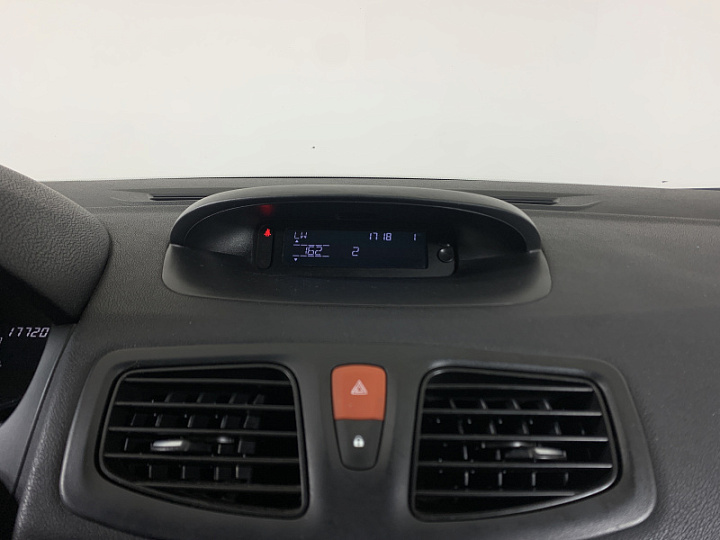 RENAULT Fluence 1.6, 2011 года, Механика, БЕЛЫЙ