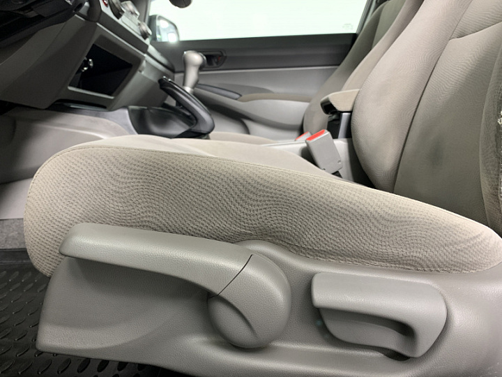 HONDA Civic 1.8, 2008 года, Механика, ЧЕРНЫЙ