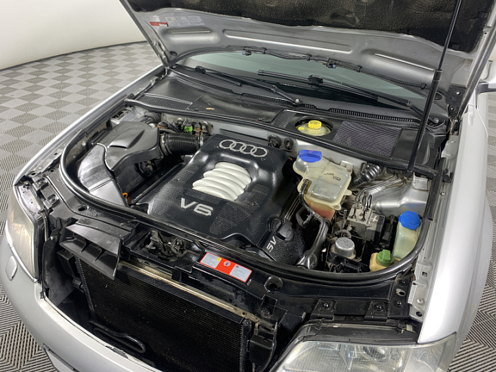 AUDI A6 2.4, 2001 года, Автоматическая, Серебристый