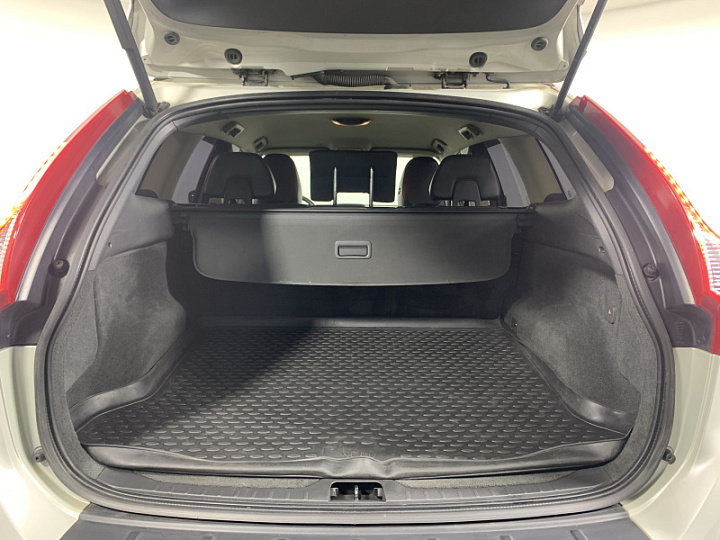 VOLVO XC60 2, 2010 года, Робот, Серебристо-желтый