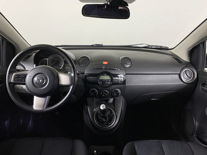 MAZDA 2 1.5, 2011 года, Механика, СЕРЫЙ