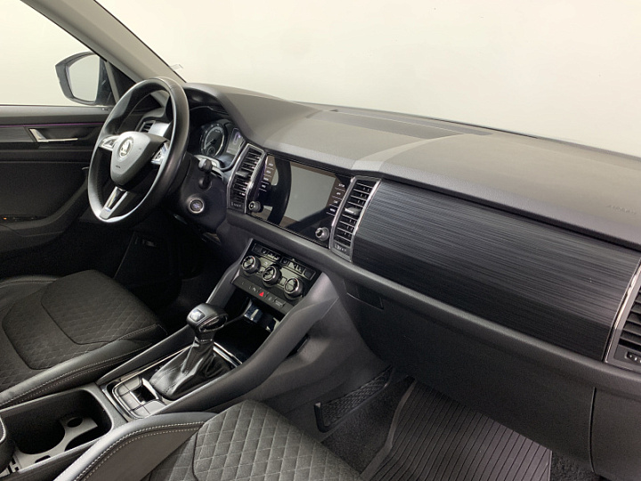 SKODA Kodiaq 1.4, 2018 года, Робот, ЧЕРНЫЙ