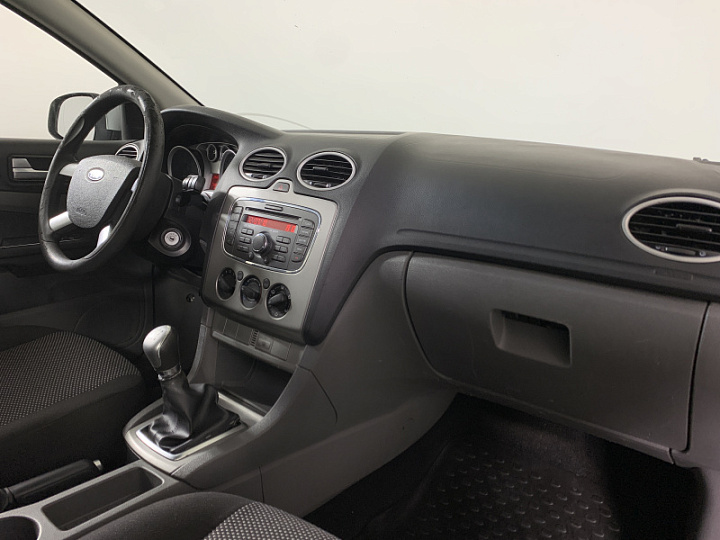 FORD Focus 1.6, 2010 года, Механика, Серебристый