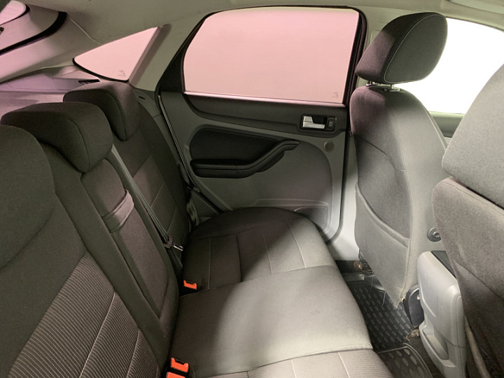 FORD Focus 1.6, 2009 года, Автоматическая, Серебристый