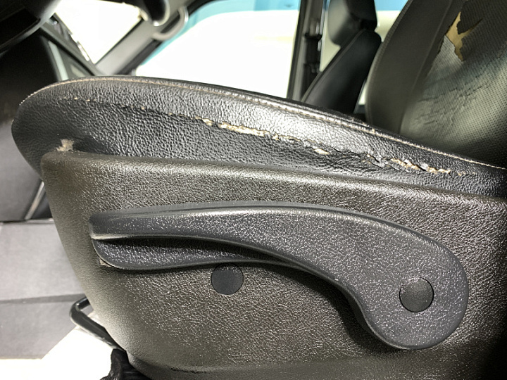 УАЗ Patriot 2.7, 2016 года, Механика, БЕЛЫЙ