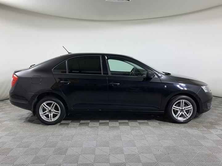 Skoda Rapid 1.6, 2017 года, Механика, Черный