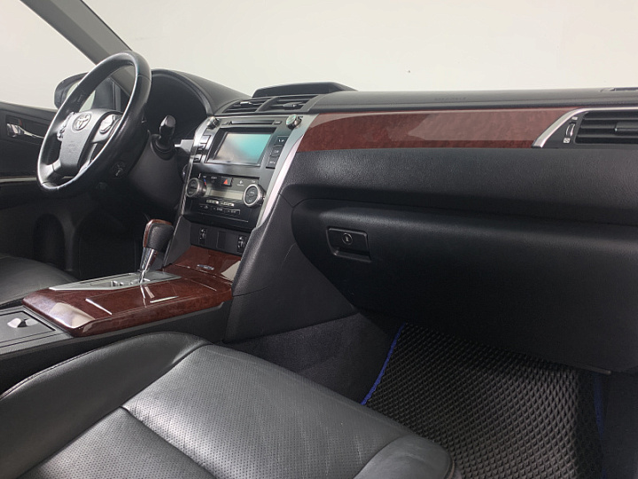 TOYOTA Camry 2.5, 2013 года, Автоматическая, Серебристый