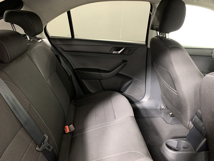 SKODA Rapid 1.6, 2014 года, Автоматическая, ЧЕРНЫЙ
