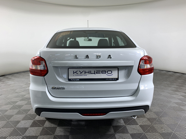 Lada Granta 1.6, 2023 года, Механика, БЕЛЫЙ