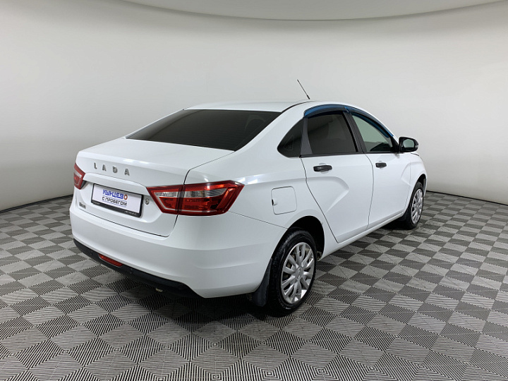 Lada Vesta 1.6, 2016 года, Робот, БЕЛЫЙ