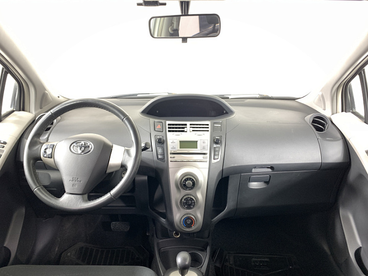 TOYOTA Yaris 1.3, 2008 года, Робот, БЕЛЫЙ