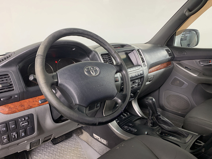 TOYOTA Land Cruiser Prado 3, 2003 года, Автоматическая, Серебристый
