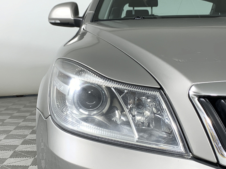 SKODA Octavia 1.4, 2011 года, Механика, СЕРЫЙ