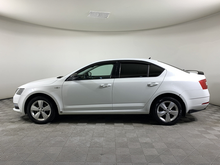 Skoda Octavia 1.4, 2019 года, Робот, белый