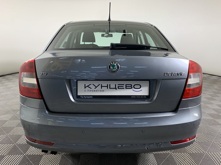 Skoda Octavia 1.8, 2013 года, Робот, Серый