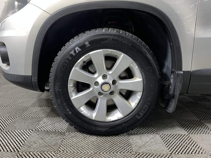 Volkswagen Tiguan 2, 2012 года, Автоматическая, Серебристый