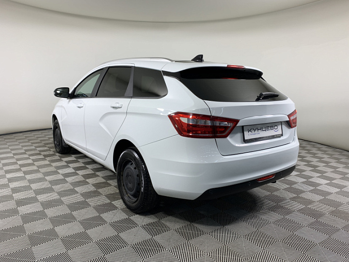 Lada Vesta 1.6, 2021 года, Механика, БЕЛЫЙ